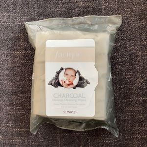 faciqué Charcoal Makeup Cleansing Wipes